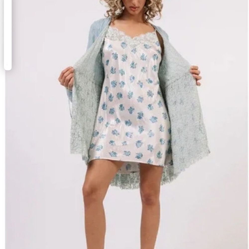 We are HAH Make it A Doble Robe in French Blue.Size S